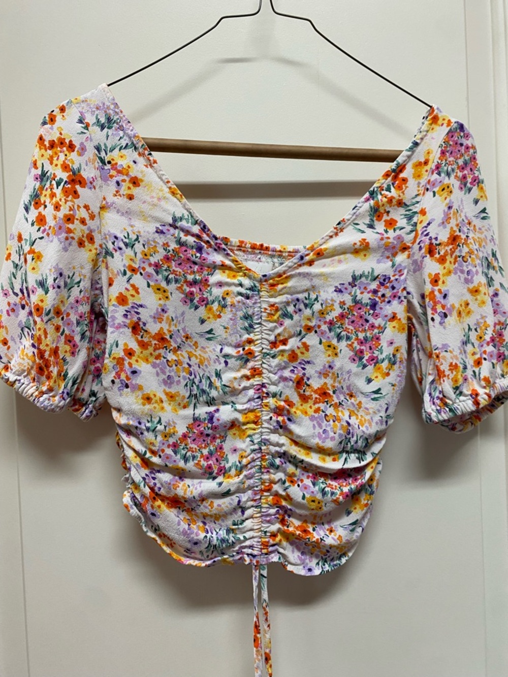 H&M White Floral Ruched Puff Sleeve Crop Top with Orange & Purple Flowers